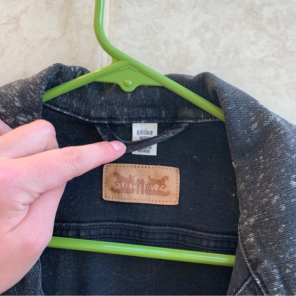 Levi’s jean jacket woman’s black speckled jean jacket - Picture 12 of 15